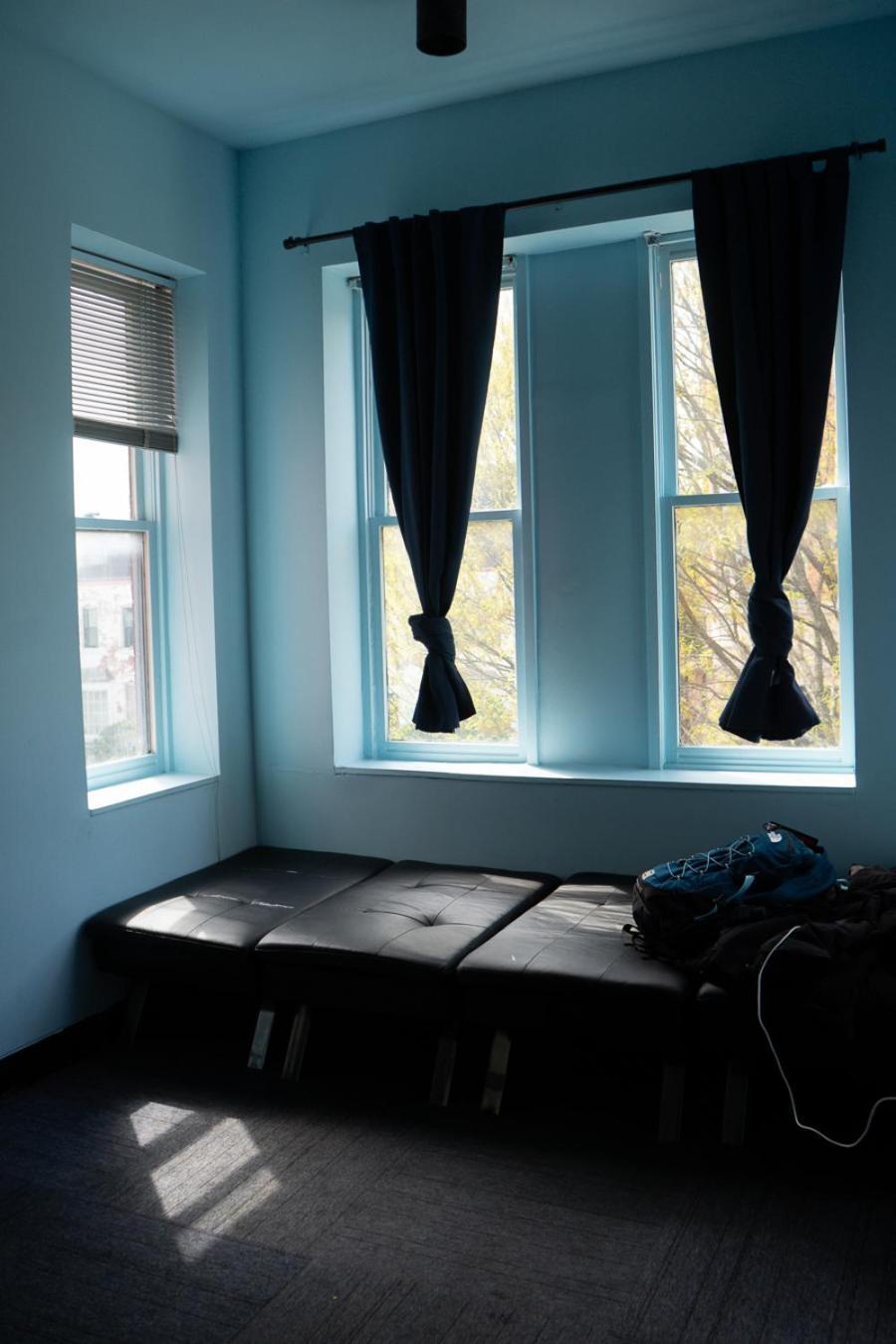Single Bed Mixed Dormitory Room