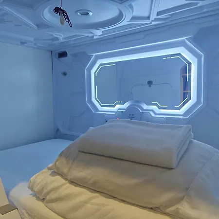 U Street Capsule Hostel-3